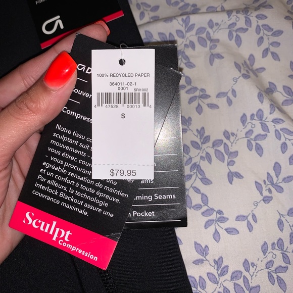 Black Gap leggings - Picture 3 of 4